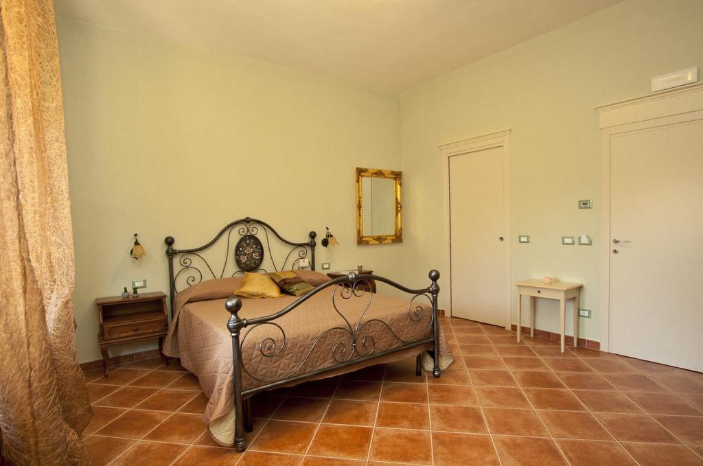 Le Camere Di Nonna Mara Montescudaio Zimmer foto