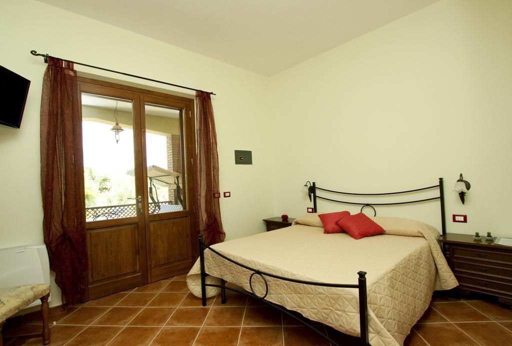 Le Camere Di Nonna Mara Montescudaio Zimmer foto