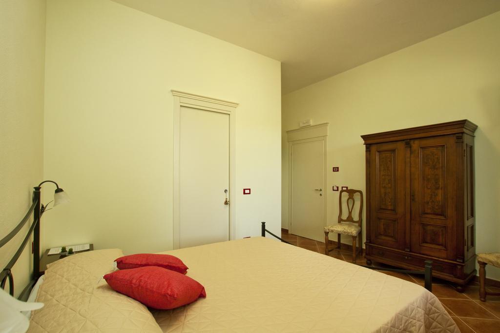 Le Camere Di Nonna Mara Montescudaio Zimmer foto